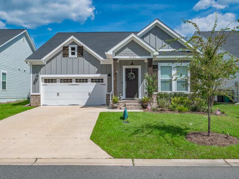4 bedroom Detached at 8721 Glenoak Trail, Chastain Manor, Tallahassee — photo 1