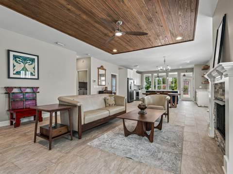 8721 Glenoak Trail, Tallahassee FL - photo 9 of 43