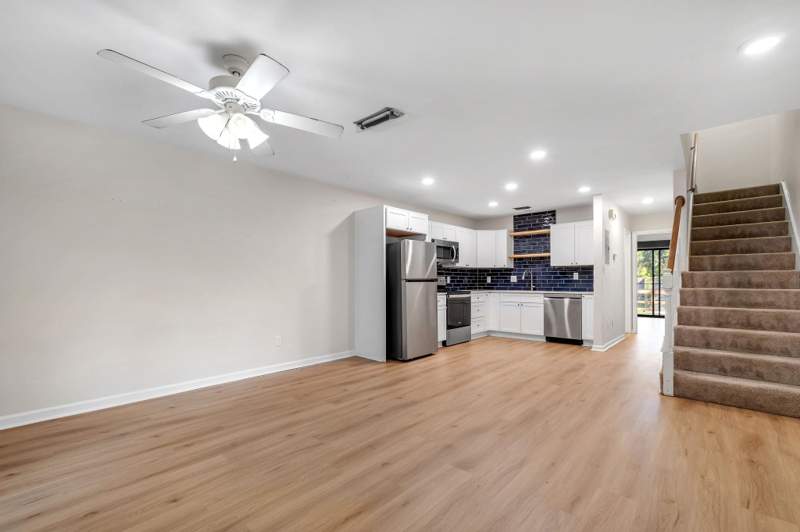 2 bedroom Townhouse at 2005 N Meridian Road, Tidewater Townhomes, Tallahassee — photo 4