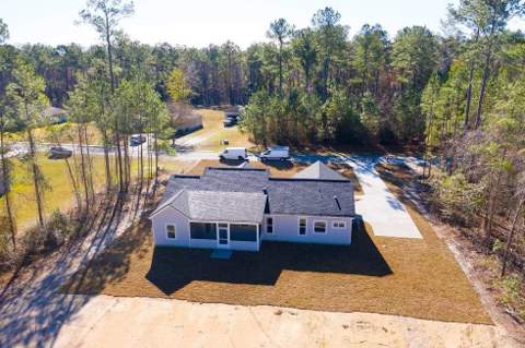 31 Sellars Drive, Crawfordville FL - photo 7 of 33