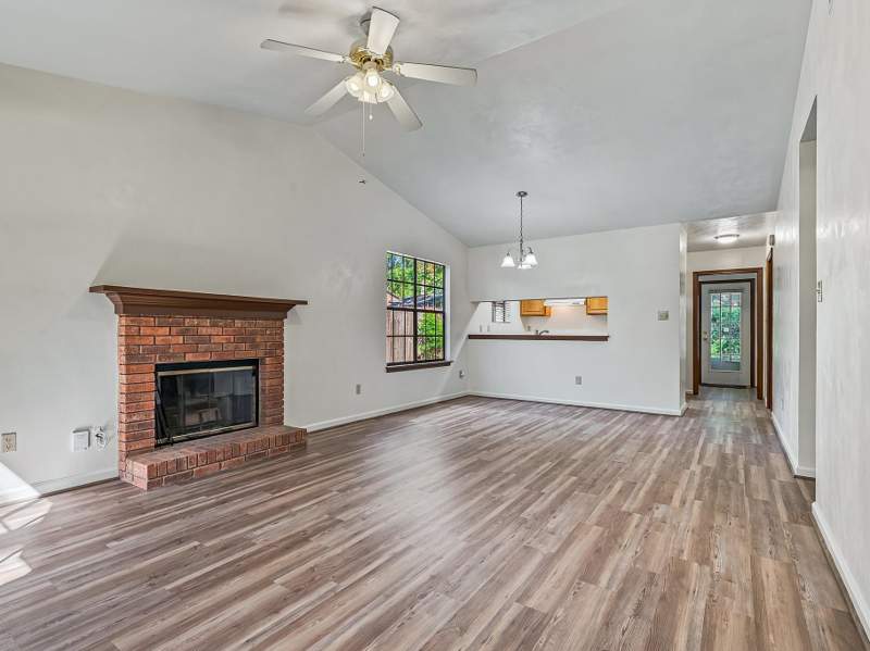 2 bedroom Townhouse at 1145 Brafforton Drive, Chases Ridge, Tallahassee — photo 4