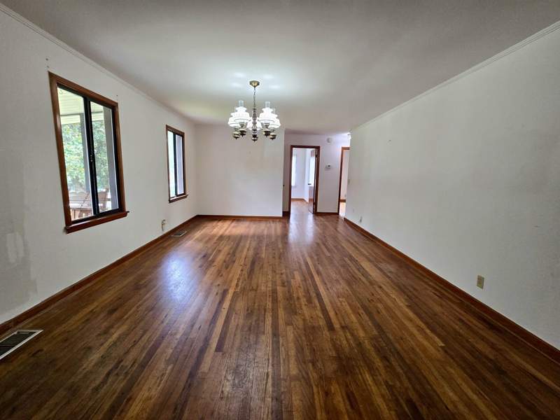 2 bedroom Detached at 1060 S Water Street, Jefferson Hgts Add / 00310, Monticello — photo 4