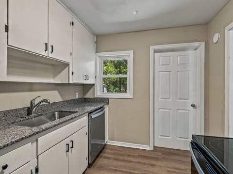 1402 W Tharpe Street, Tallahassee FL - photo 14 of 39