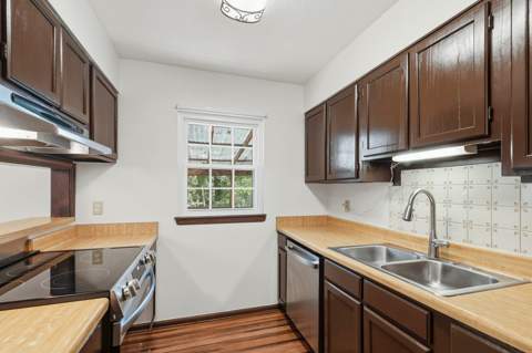 1019 Longstreet Drive, Tallahassee FL - photo 11 of 42