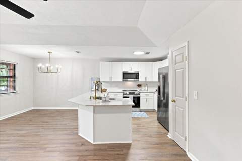 4411 Stratfordshire Court, Tallahassee FL - photo 11 of 52