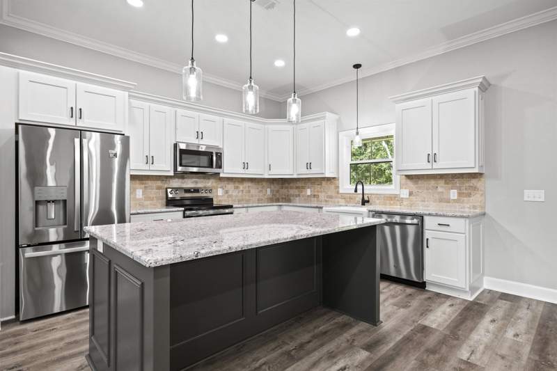 3 bedroom Detached at 317 NE Oakwood Way, Summerwood Estates, Pinetta — photo 5
