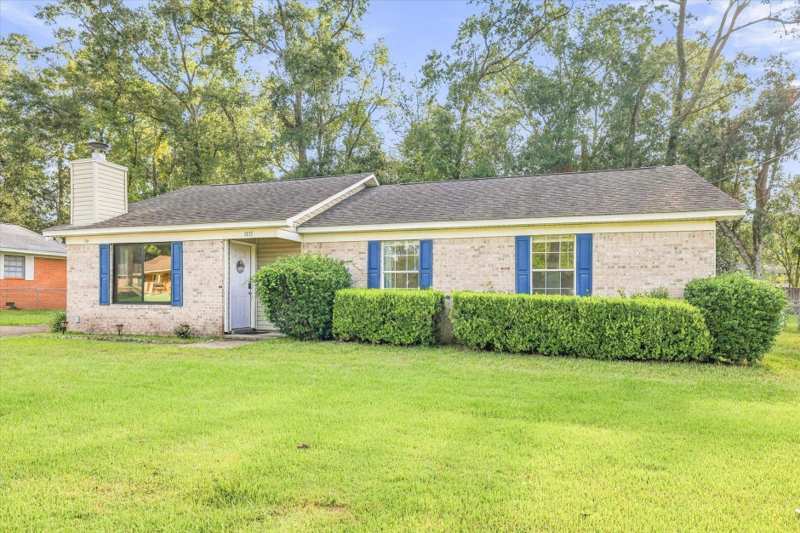 4 bedroom Detached at 1105 Bonnie Drive, Linwood Manor, Tallahassee — photo 1