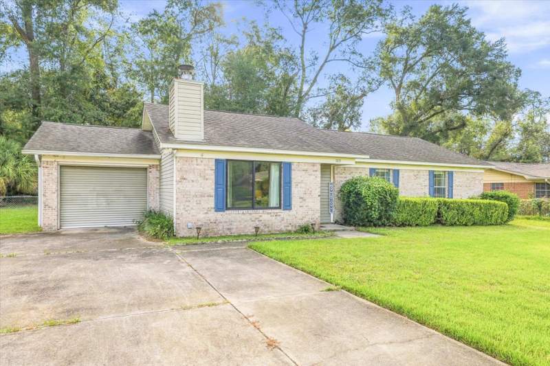4 bedroom Detached at 1105 Bonnie Drive, Linwood Manor, Tallahassee — photo 2