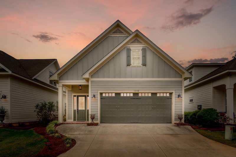 3 bedroom Detached at 1215 Braemore Way, Braemore Park, Tallahassee — photo 1