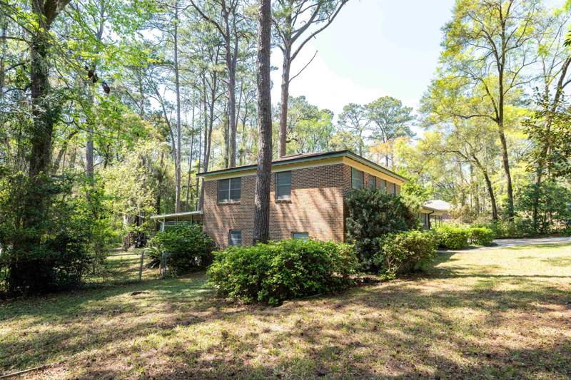 6 bedroom Detached at 2102 Great Oak Drive, Holly Hills, Tallahassee — photo 3