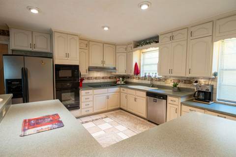 2102 Great Oak Drive, Tallahassee FL - photo 8 of 59