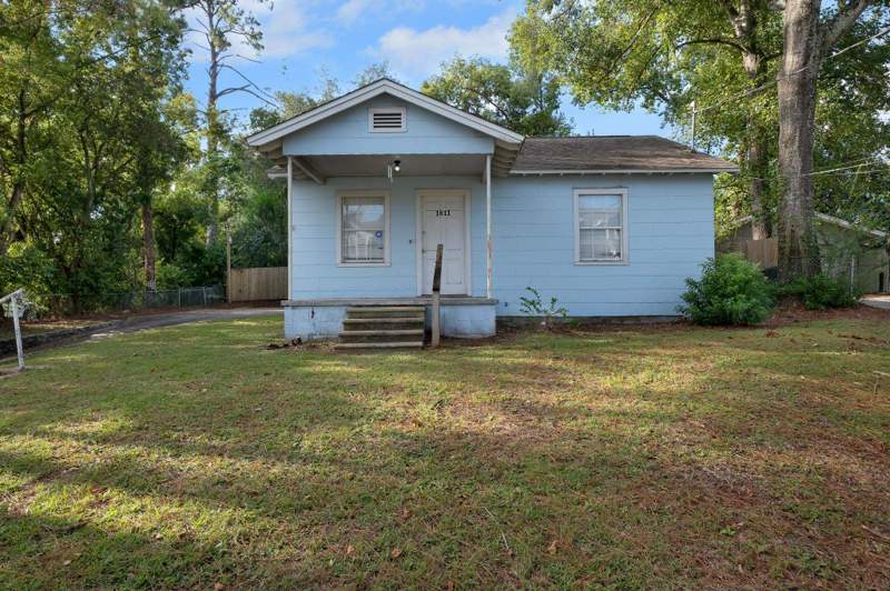 2 bedroom Detached at 1611 Jackson Bluff Road, Eppes Heights, Tallahassee — photo 2