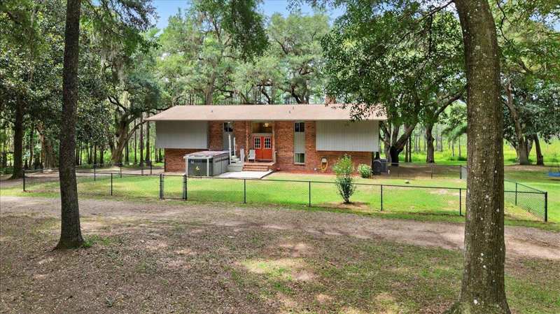5 bedroom Detached at 7737 Deepwood Trail, Alford Arm Unrec, Tallahassee — photo 1