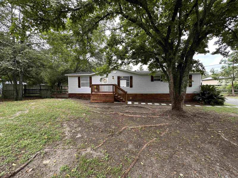 3 bedroom ManufacturedHome at 15 Will Road, Boynton Estates, Crawfordville — photo 2