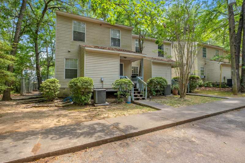 bedroom MultiFamily at 1352 Ocala Road, Sandy Springs Unrec, Tallahassee — photo 1
