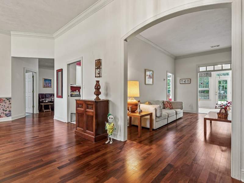 4 bedroom Detached at 214 Meadow Ridge Drive, Ox Bottom Manor, Tallahassee — photo 5