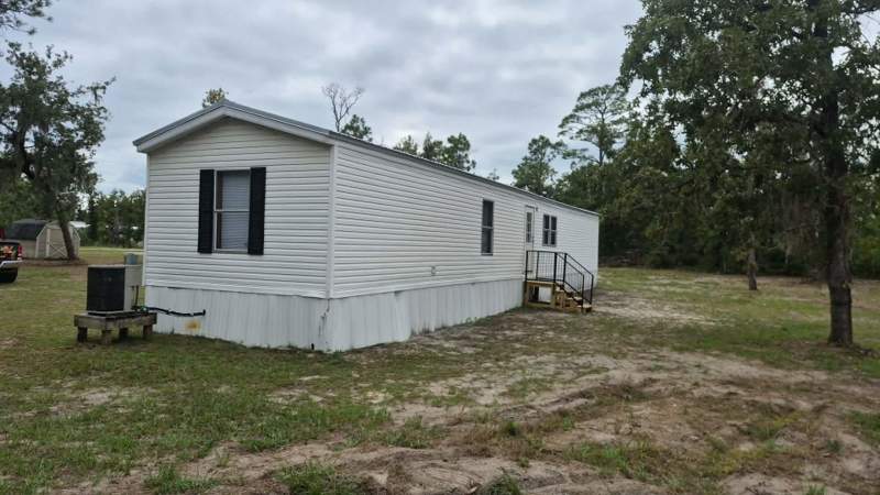 2 bedroom ManufacturedHome at 2400 Black Oak Road, Leisure Retreats, Perry — photo 2