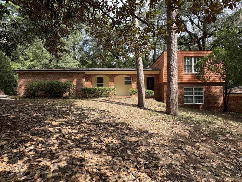 5 bedroom Detached at 1919 Nanticoke Circle, Holly Hills, Tallahassee — photo 1