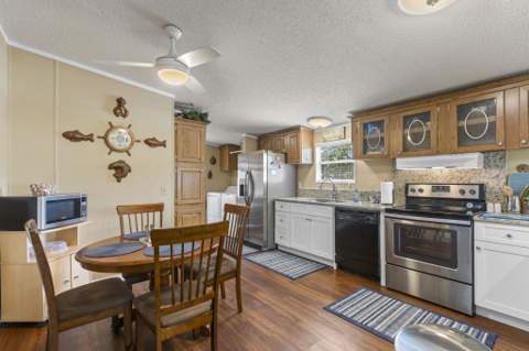 1201 NE Central Avenue, Steinhatchee FL - photo 13 of 58