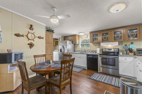 1201 NE Central Avenue, Steinhatchee FL - photo 14 of 58