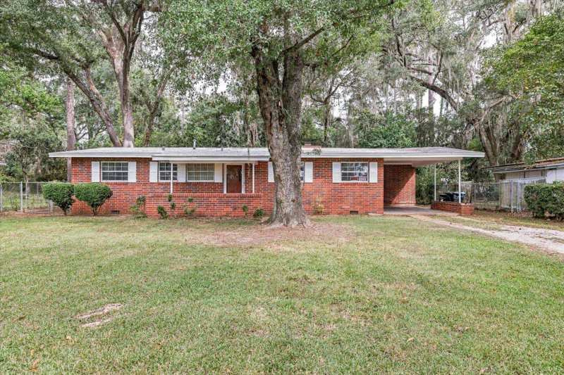 3 bedroom Detached at 2203 Pontiac Drive, Osceola Heights, Tallahassee — photo 1
