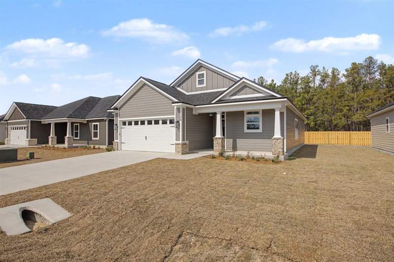 3 bedroom Detached at 120 Divine Loop, Pleasant Ridge, Crawfordville — photo 4