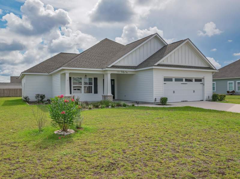 3 bedroom Detached at 174 Shelby Drive, Palmetto, Crawfordville — photo 2