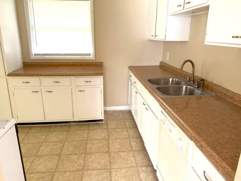 3 bedroom Detached at 2018 Sheridan Road, Scenic Heights, Tallahassee — photo 3