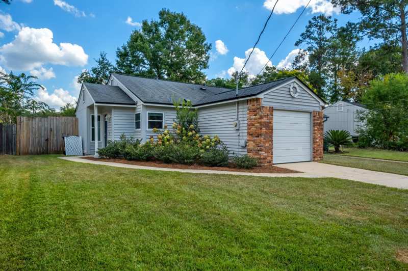2 bedroom Townhouse at 3229 Mound Drive, Arbor Hill Patio Homes, Tallahassee — photo 1