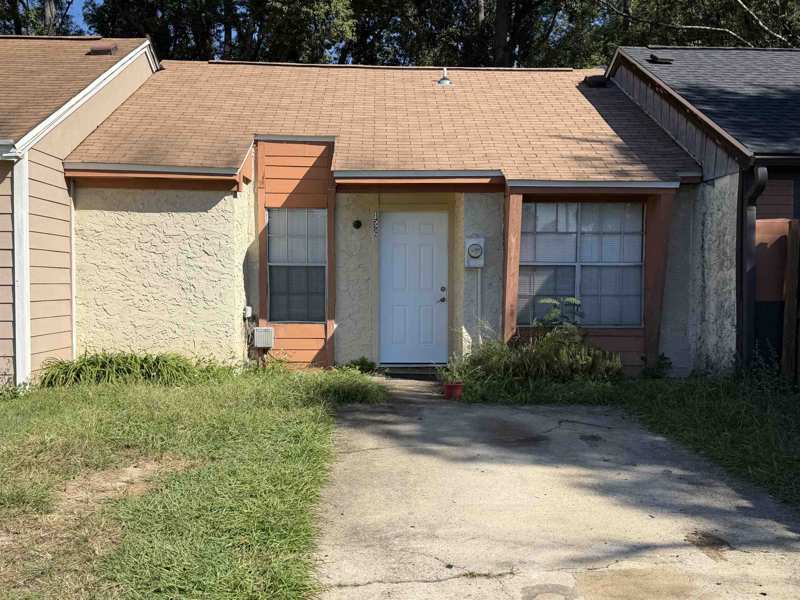 2 bedroom Townhouse at 1526 Levy Avenue, Bloxham Heights Townhouses, Tallahassee — photo 1