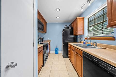 4006 Breezee Court, Tallahassee FL - photo 11 of 34