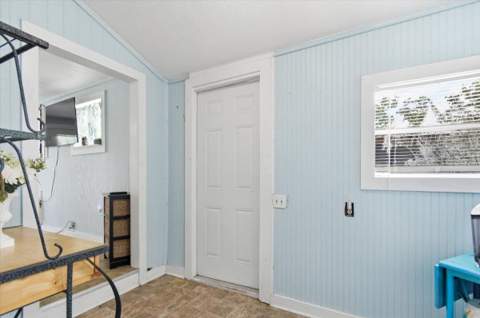 17303 Royal Oak Drive, Keaton Beach FL - photo 11 of 38