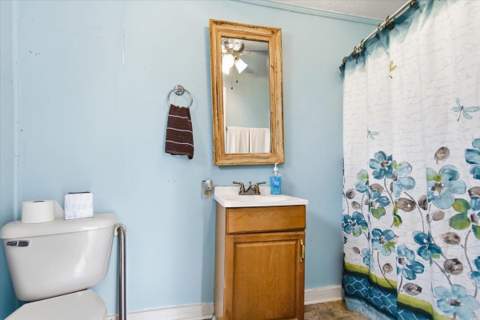 17303 Royal Oak Drive, Keaton Beach FL - photo 13 of 38