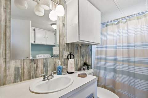 17303 Royal Oak Drive, Keaton Beach FL - photo 18 of 38