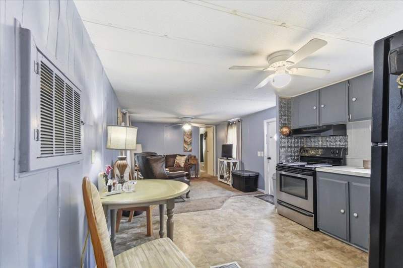 2 bedroom ManufacturedHome at 17303 Royal Oak Drive, Leisure Retreats, Keaton Beach — photo 3