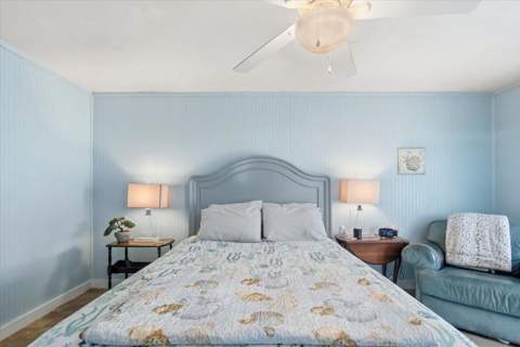17303 Royal Oak Drive, Keaton Beach FL - photo 7 of 38