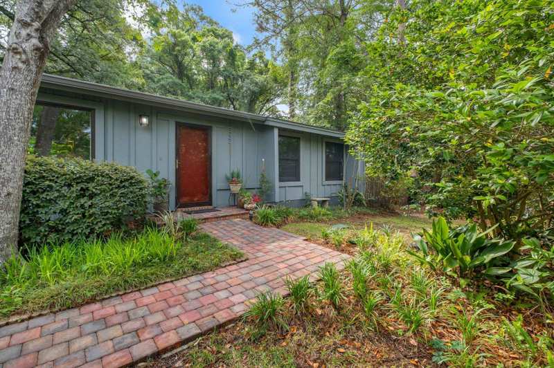 4 bedroom Detached at 2017 Ted Hines Drive, Melody Hills, Tallahassee — photo 1