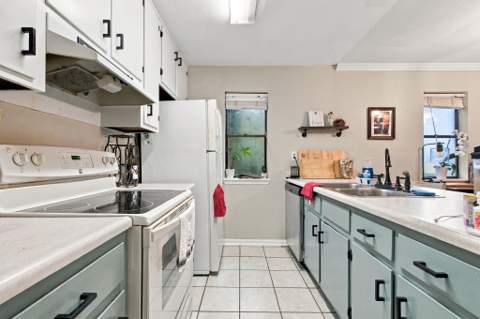 2421 Ryan Place, Tallahassee FL - photo 10 of 24