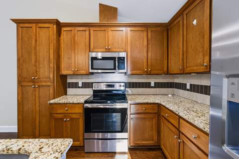 551 Brooke Hampton Drive, Tallahassee FL - photo 12 of 32