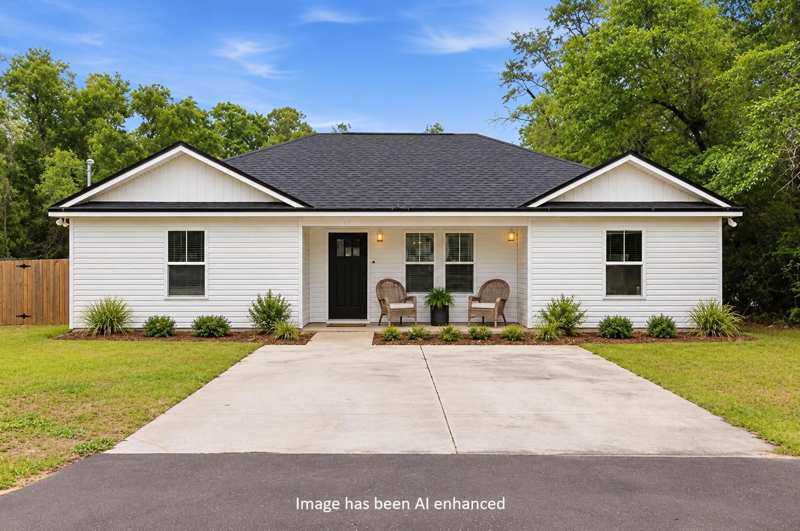 3 bedroom Detached at 17 Duane Drive, Magnolia Gardens, Crawfordville — photo 1