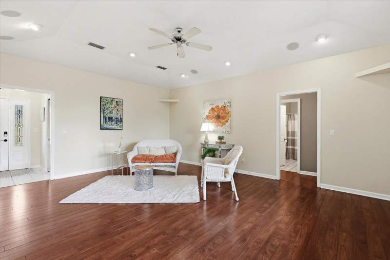 4 bedroom Detached at 10590 Valentine Road, Heartwood Hills, Tallahassee — photo 4