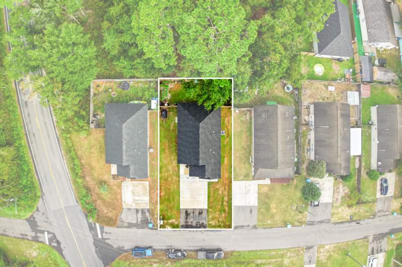 3 bedroom Detached at 30 Maple Drive, Magnolia Gardens, Crawfordville — photo 2