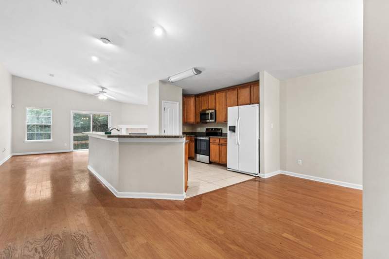 4 bedroom Detached at 4101 Miraflores Lane, Plantation Woods, Tallahassee — photo 2