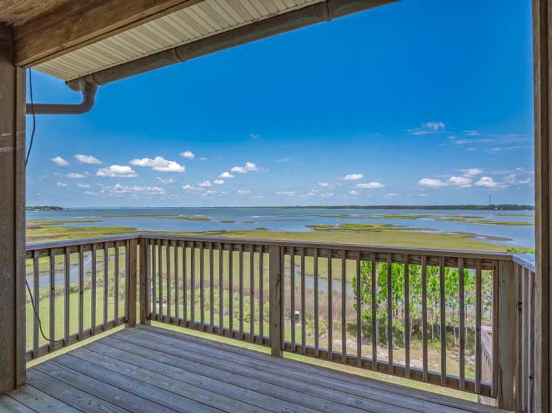 4 bedroom Detached at 23 George Vause Road, Alligator Harbor, Alligator Point — photo 1