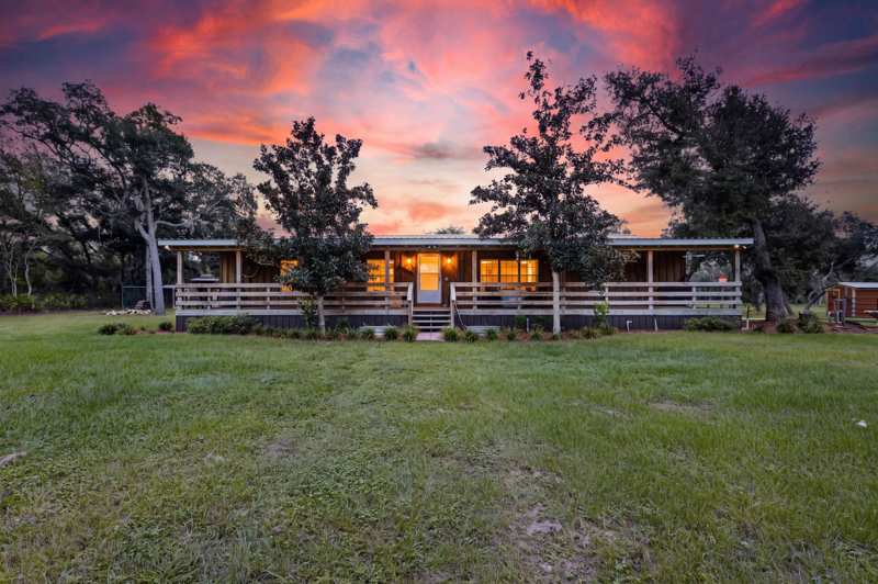 3 bedroom ManufacturedHome at 15200 Seaview Drive, Gulfview Sub, Perry — photo 1