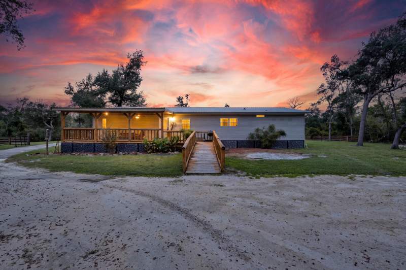 3 bedroom ManufacturedHome at 15200 Seaview Drive, Gulfview Sub, Perry — photo 2