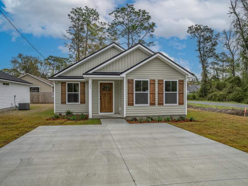 3 bedroom Detached at 111 Summer Brooke Lane, Wakulla Gardens, Crawfordville — photo 3
