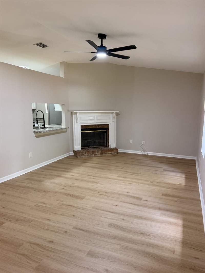 2 bedroom Townhouse at 104 W Whetherbine Way, Breckenridge On Park, Tallahassee — photo 3