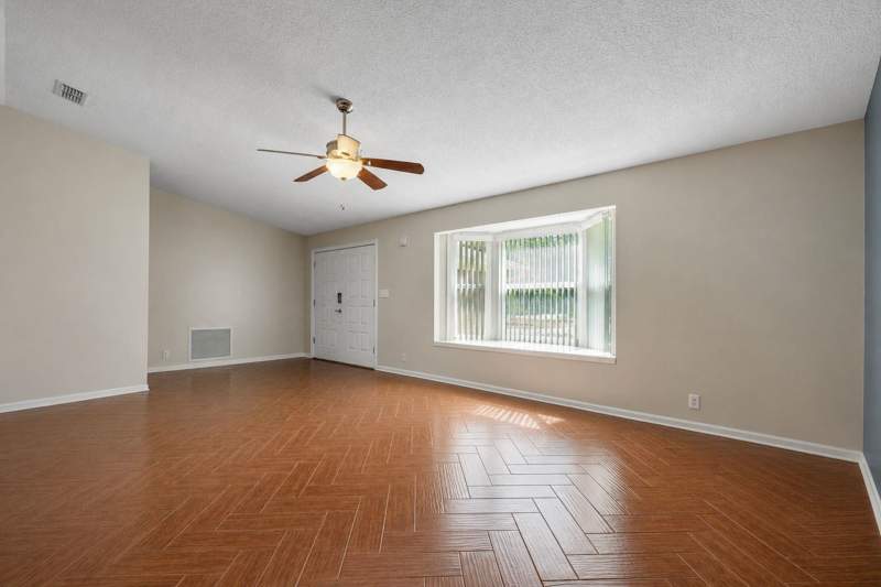 3 bedroom Detached at 48 Leslie Anne Street, Hammock Haven, Crawfordville — photo 3