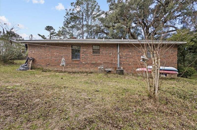 3 bedroom Detached at 213 SW Valentine Avenue, Vickers Addition, Madison — photo 2